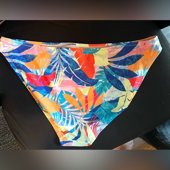 NWT Old Navy Bikini bottoms size small - Picture 2 of 4